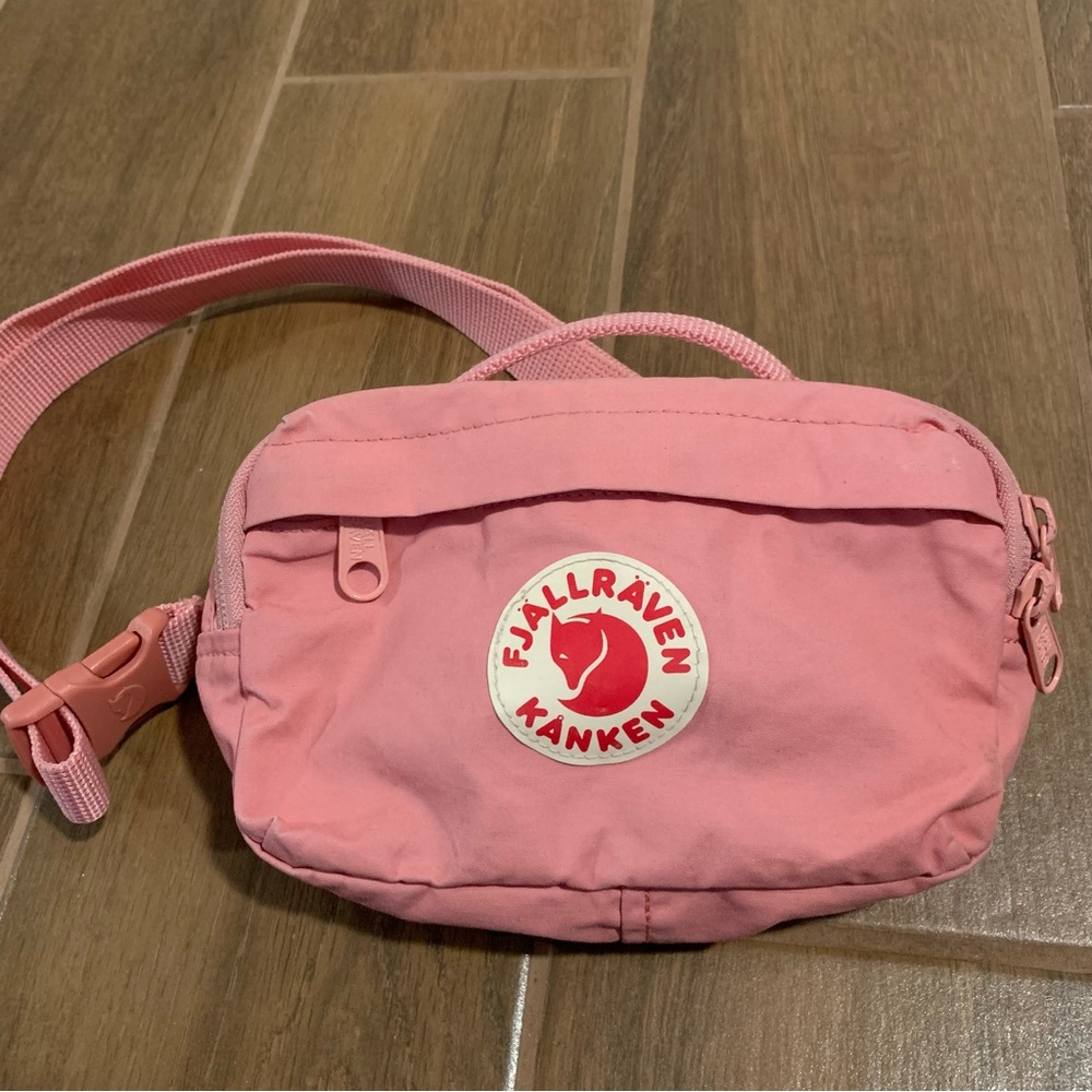 kanken hip pack/fanny pack